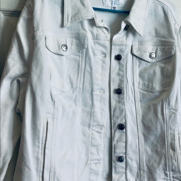 3xl White Maternity Jean Jacket & Maternity Shorts - Picture 10 of 16